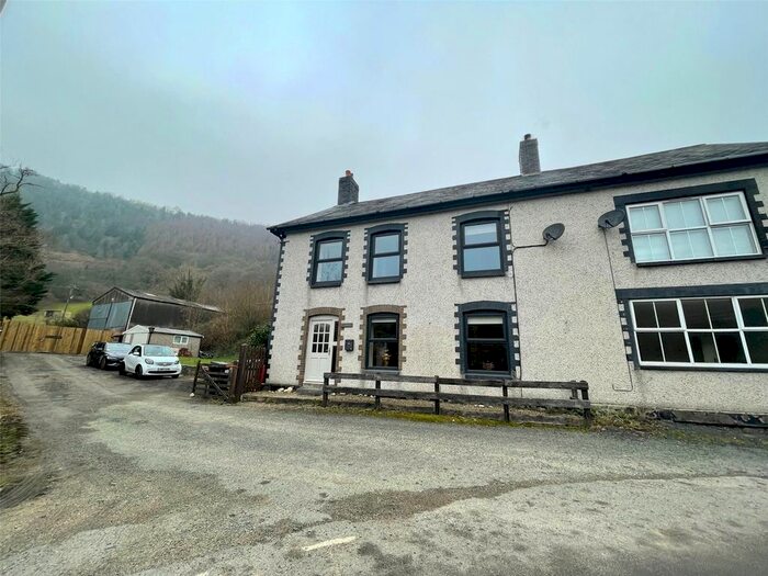 4 Bedroom Semi-Detached House For Sale In Glanafon, Commins Coch, Machynlleth, Powys, SY20