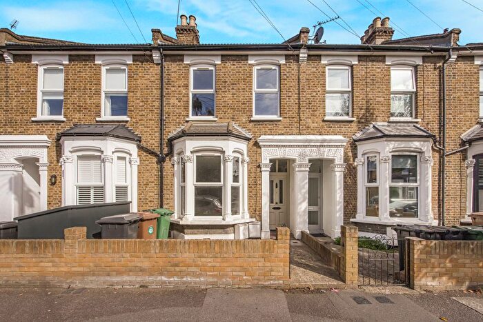 1 Bedroom Flat To Rent In Melbourne Road, Leyton, London, E10