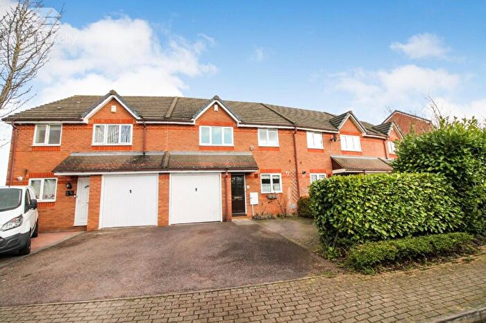 3 Bedroom Terraced House For Sale In The Oval, Oldbrook, Milton Keynes, Buckinghamshire, MK6