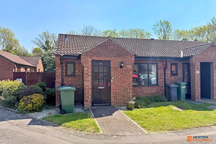 1 Bedroom End Of Terrace House For Sale In Bradegate Drive, Dogsthorpe, Peterborough, PE1