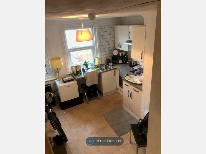 Studio To Rent In Windsor Road, Bournemouth, BH5