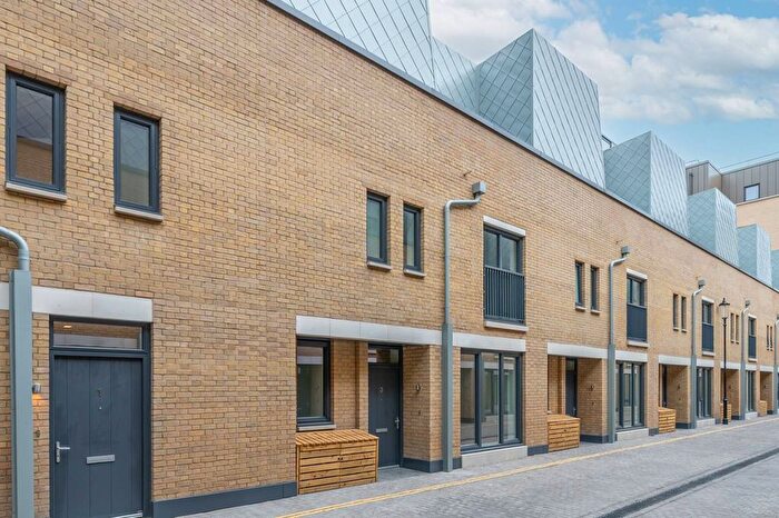 3 Bedroom Terraced House To Rent In Cantle Mews, North Kensington, London, W10