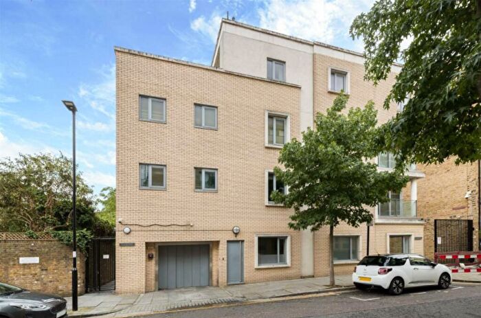 2 Bedroom Flat To Rent In Railway Street, London, N1