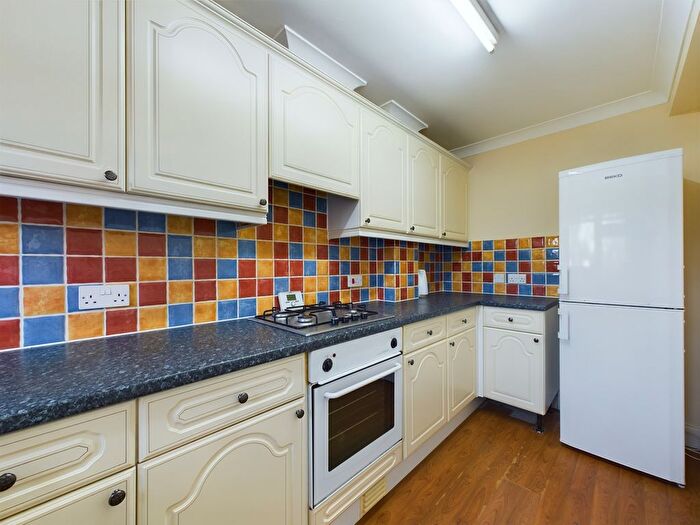 2 Bedroom End Of Terrace House To Rent In Blackbridge Lane, Horsham, West Sussex, RH12