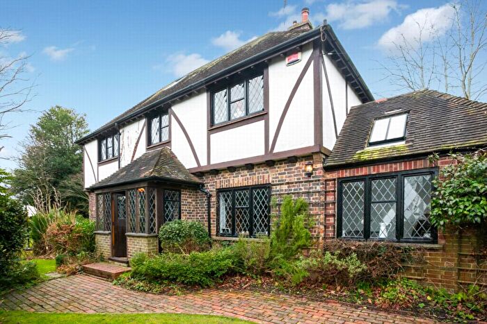 3 Bedroom Detached House For Sale In School Road, Saltwood, CT21