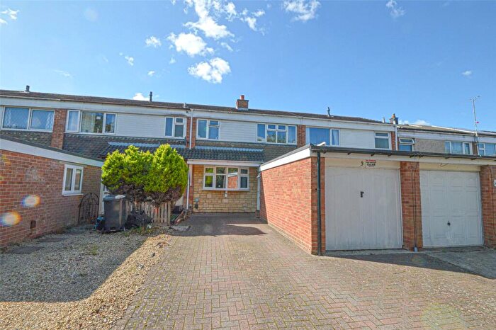 3 Bedroom Terraced House For Sale In Raybrook Crescent, Rodbourne, Swindon, Wiltshire, SN2