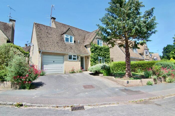 3 Bedroom Property To Rent In Court Close, Shipton-Under-Wychwood, Chipping Norton, OX7