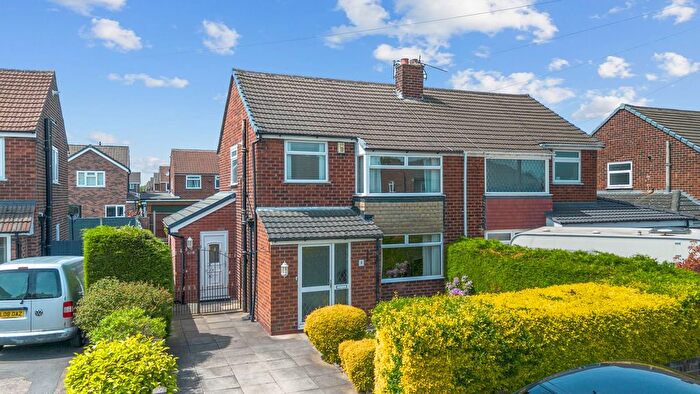 3 Bedroom Semi-detached House For Sale In Walden Close, Thelwall, WA4