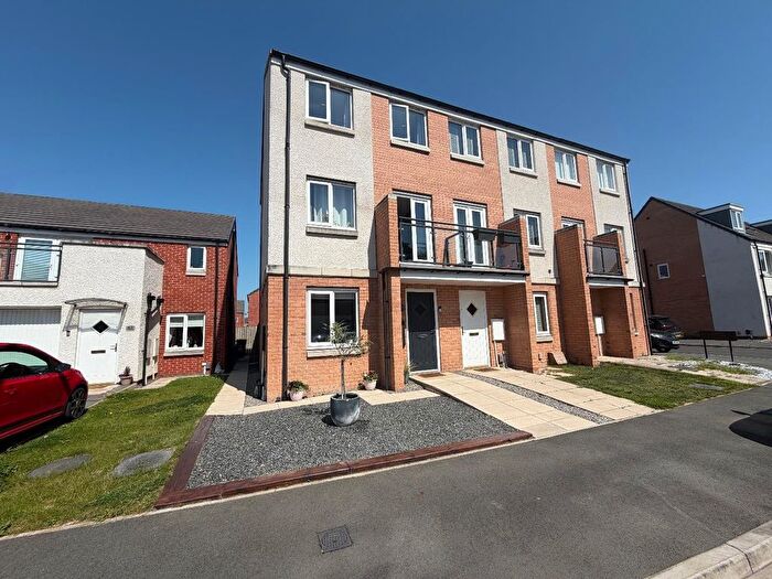 3 Bedroom End Terrace House For Sale In Deepdale Avenue, Stockton-On-Tees, TS18