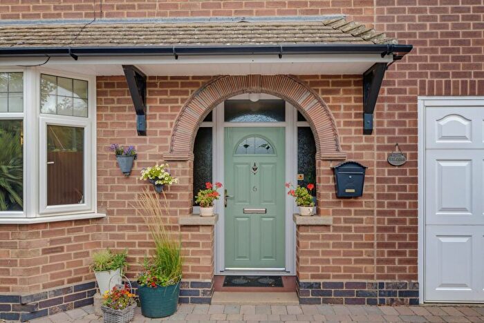 5 Bedroom Semi-Detached House For Sale In Hartland Drive, Melton Mowbray, LE13