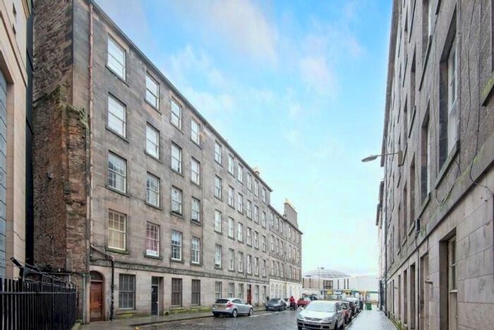 2 Bedroom Flat To Rent In Brighton Street, Meadows, Edinburgh, EH1