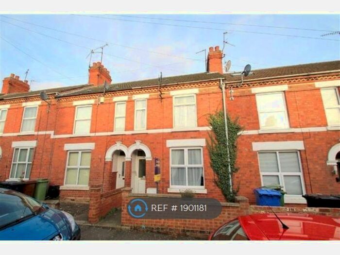 3 Bedroom End Of Terrace House To Rent In Ferrestone Road, Wellingborough, NN8