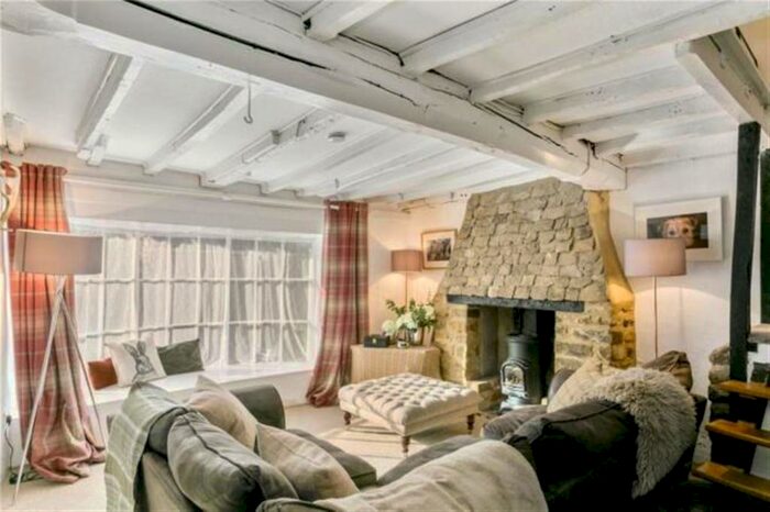 3 Bedroom Character Property For Sale In Main Street, Wroxton, Banbury, OX15