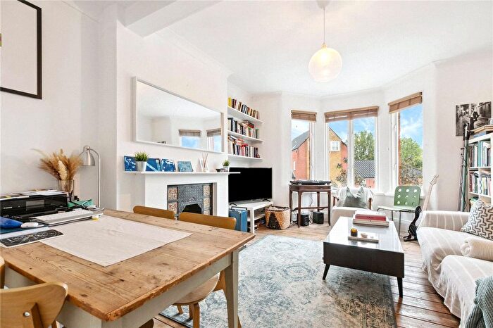 2 Bedroom Flat To Rent In St. Quintin Avenue, London, W10