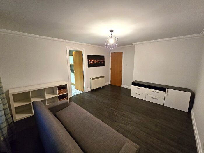 2 Bedroom Flat To Rent In Huntly Street, City Centre, Aberdeen, AB10