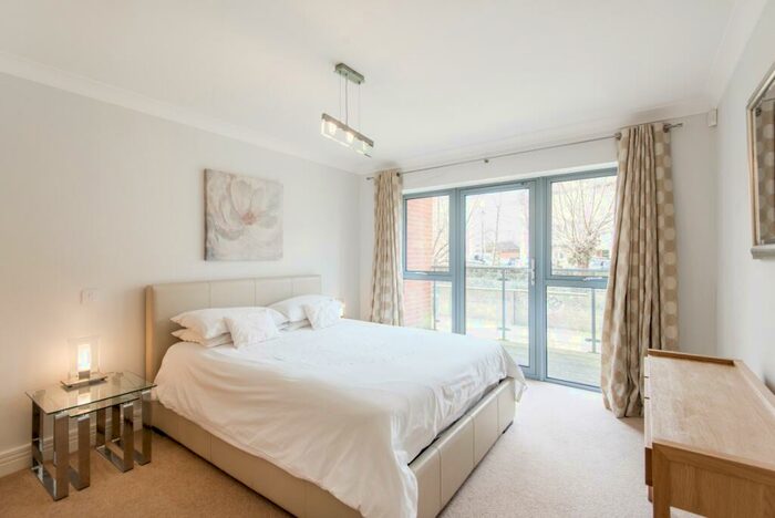 3 Bedroom Apartment To Rent In Foundry House, Oxford, OX2