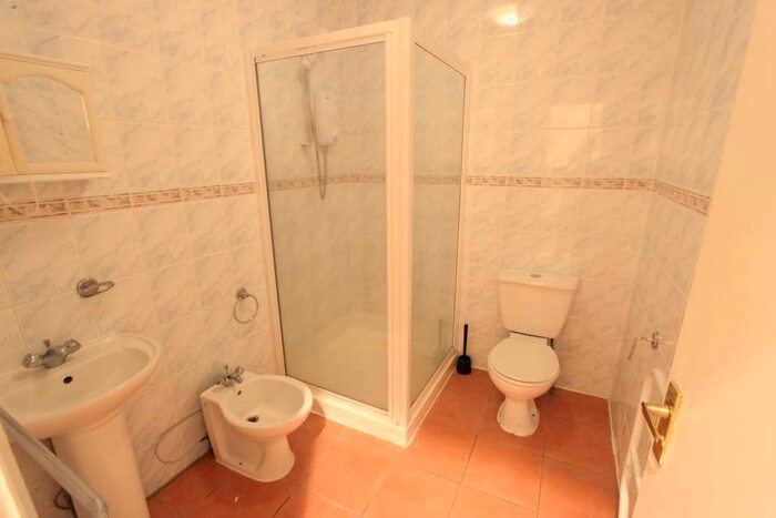 1 Bedroom Flat To Rent In High Road, London, N20