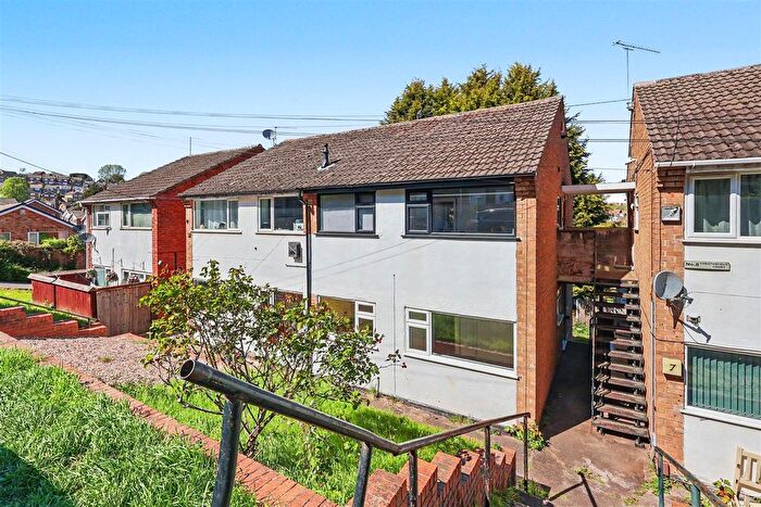 2 Bedroom Maisonette For Sale In Chesterfield Court, Gedling, Nottingham, NG4