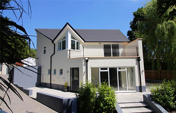 3 Bedroom House For Sale In Manor Road, New Milton, Hampshire, BH25