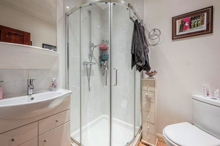 4 Bedroom Detached House For Sale In Maidensbridge Road, Wall Heath, DY6