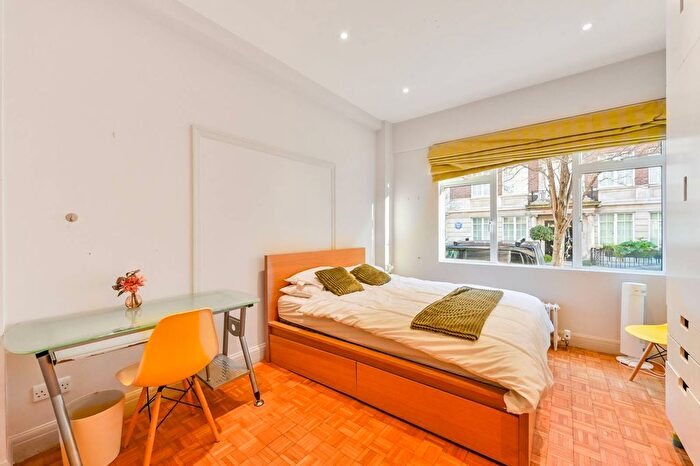 2 Bedroom Flat To Rent In Hallam Court, Marylebone, London, W1W