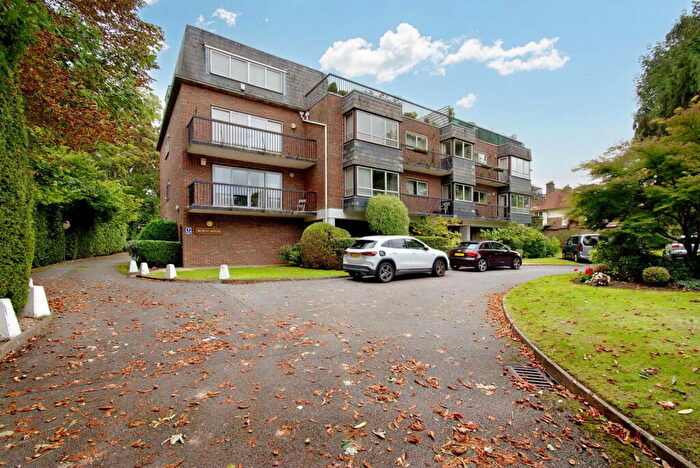 3 Bedroom Penthouse For Sale In Rickmansworth Road, Northwood, HA6