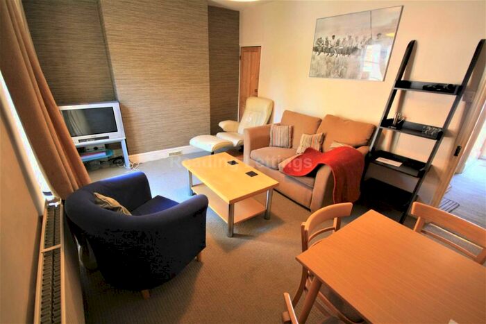 4 Bedroom Terraced House To Rent In Carnarvon Road, Reading, RG1