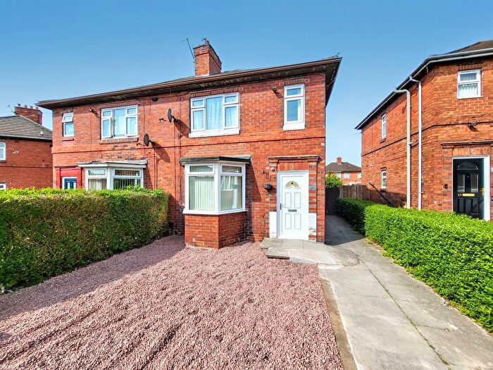 3 Bedroom Semi-Detached House To Rent In Blakelow Road, Abbey Hulton, Stoke-On-Trent, ST2