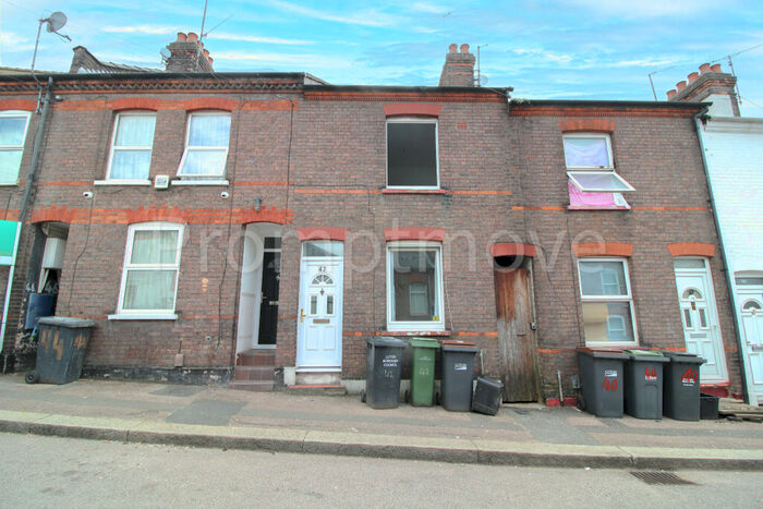 3 Bedroom Terraced House To Rent In Hartley Road Luton, LU2