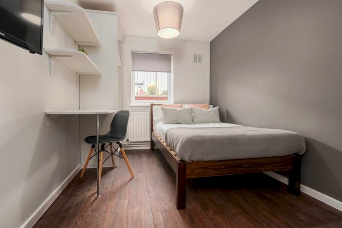 7 Bedroom Flat To Rent In *£ Pppw* Church Street, Lenton, NG7