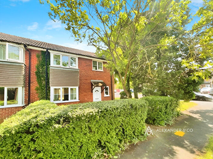 3 Bedroom Semi-Detached House To Rent In Shannon Road, Bicetser, OX26