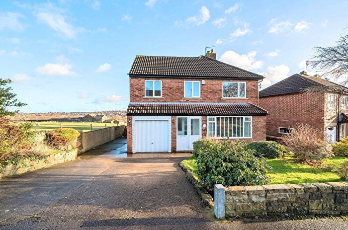 4 Bedroom Detached House For Sale In Brownberrie Crescent, Horsforth, LS18