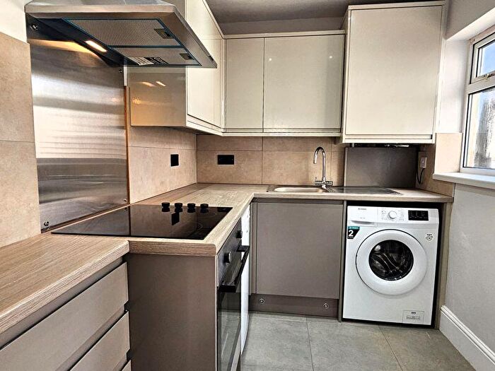 2 Bedroom House To Rent In New Street, Gloucester, GL1