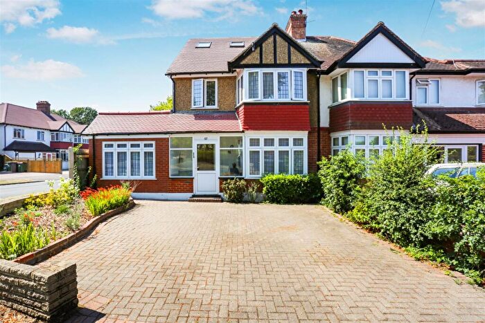 6 Bedroom Semi-Detached House For Sale In Newbolt Avenue, Cheam, SM3