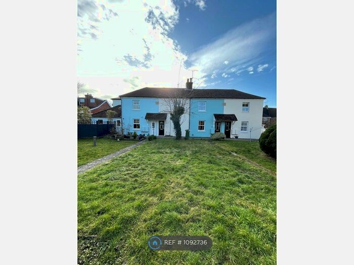 2 Bedroom Terraced House To Rent In Milton Road, Horsham, RH12