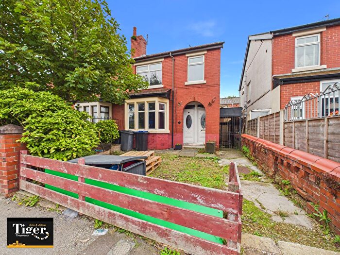 3 Bedroom End Of Terrace House For Sale In Greenwood Avenue, Blackpool, FY1