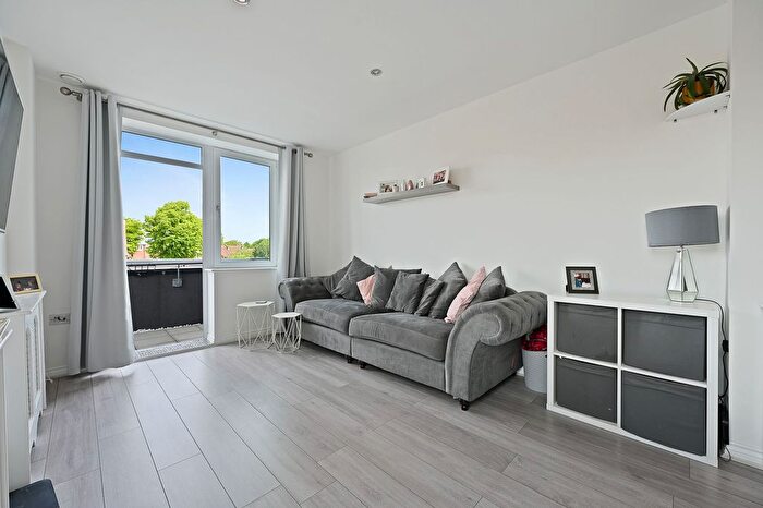 1 Bedroom Flat To Rent In London Road, Saxon House, SM6