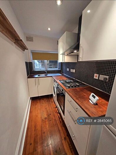 2 Bedroom Flat To Rent In Brooksby's Walk, London, E9