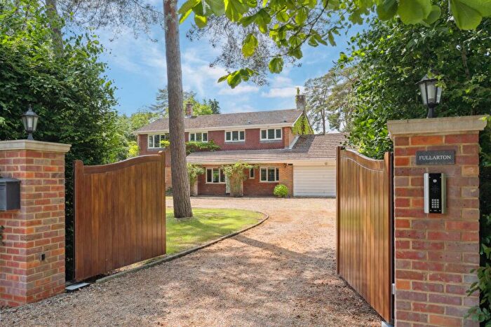 4 Bedroom Detached House For Sale In Sheethanger Lane, Felden, Hemel Hempstead, HP3