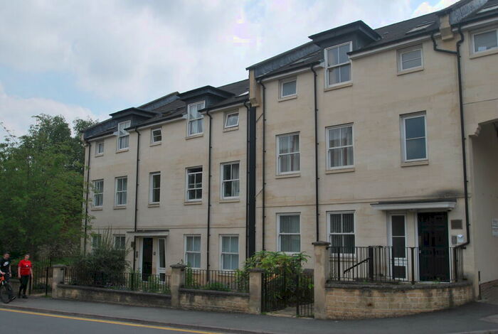2 Bedroom Apartment To Rent In High Street, Twerton, Bath, BA2