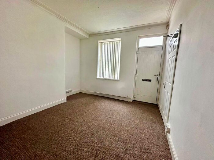 2 Bedroom Terraced House To Rent In Temple View Terrace, Leeds, LS9