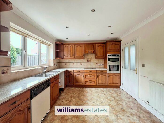 2 Bedroom Detached Bungalow For Sale In Min Yr Afon, Ruthin, LL15