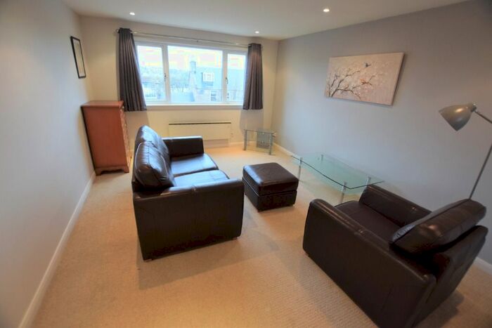 2 Bedroom Flat To Rent In Westburn Court, Rosemount, Aberdeen, AB25