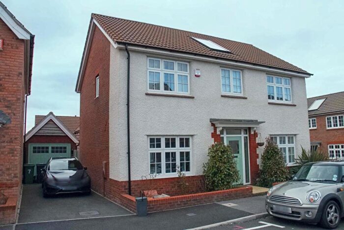 4 Bedroom Detached House To Rent In Tinding Drive, BS16