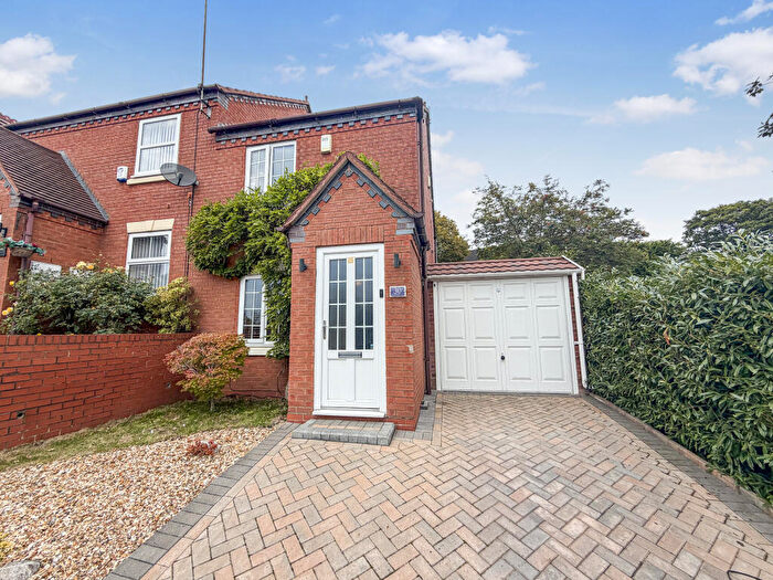 2 Bedroom End Of Terrace House For Sale In Cardoness Place, , Dudley, Dudley, West Midlands, DY1