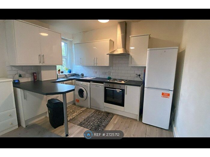 2 Bedroom Flat To Rent In Dens Road, Dundee, DD3