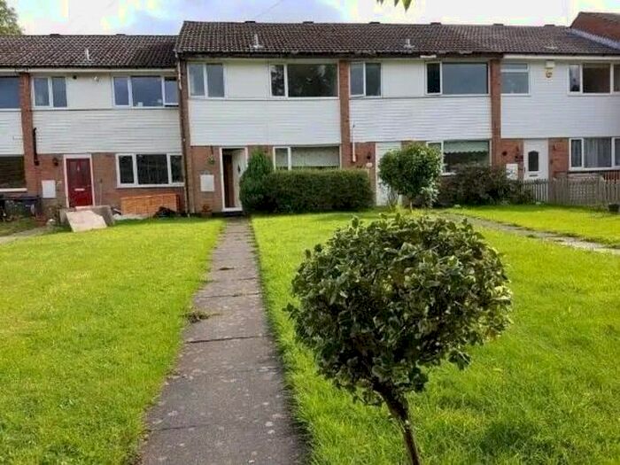 3 Bedroom Terraced House To Rent In Grosvenor Square, Birmingham, B28