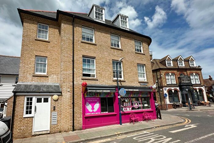 1 Bedroom Flat For Sale In Terrys Lane, Whitstable, Kent, CT5