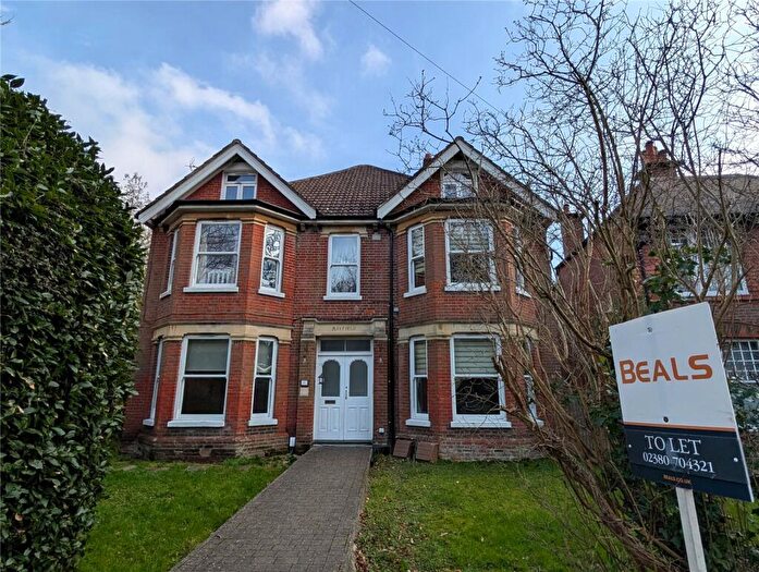 2 Bedroom Flat To Rent In Highfield Road, Highfield, Southampton, SO17