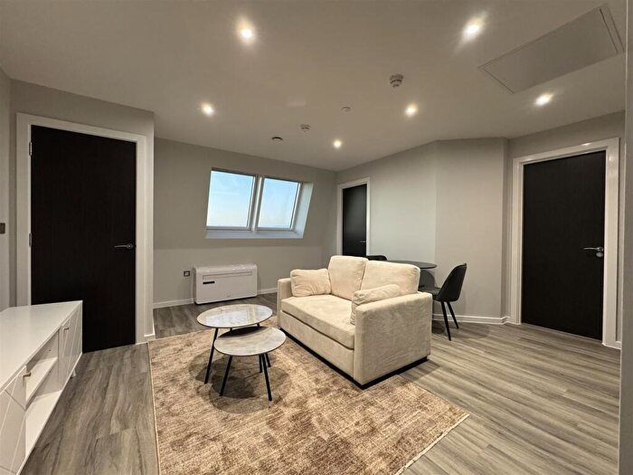 1 Bedroom Apartment To Rent In Caversham Road, Reading, RG1